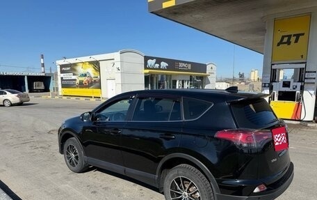 Toyota RAV4, 2018 год, 2 400 000 рублей, 11 фотография
