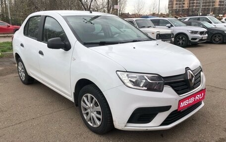 Renault Logan II, 2018 год, 600 000 рублей, 1 фотография