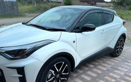 Toyota C-HR I рестайлинг, 2021 год, 2 500 000 рублей, 2 фотография