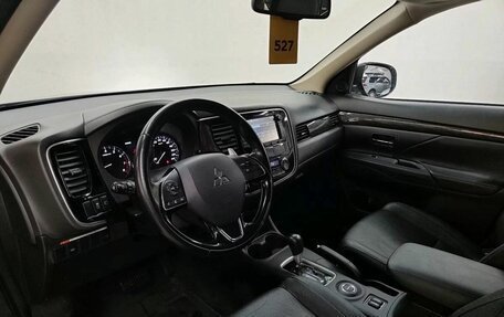 Mitsubishi Outlander III рестайлинг 3, 2015 год, 1 500 000 рублей, 6 фотография