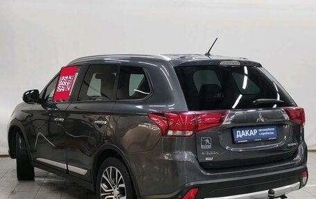 Mitsubishi Outlander III рестайлинг 3, 2015 год, 1 500 000 рублей, 4 фотография