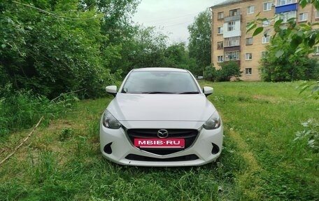 Mazda Demio IV, 2018 год, 1 500 000 рублей, 2 фотография