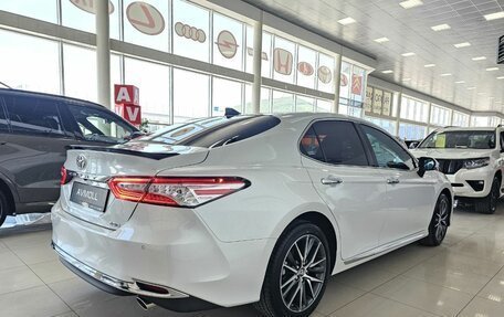 Toyota Camry, 2023 год, 3 749 000 рублей, 11 фотография