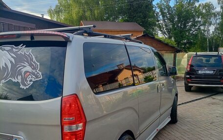 Hyundai H-1 II рестайлинг, 2011 год, 1 350 000 рублей, 5 фотография