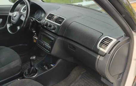 Skoda Roomster, 2009 год, 470 000 рублей, 2 фотография