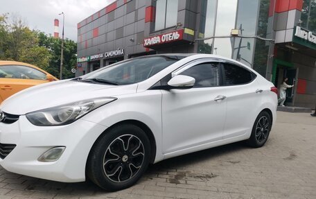Hyundai Avante, 2012 год, 1 200 000 рублей, 2 фотография