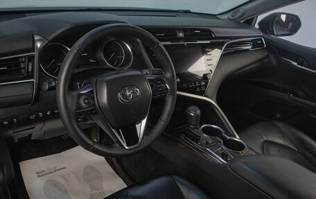 Toyota Camry, 2019 год, 2 899 000 рублей, 8 фотография