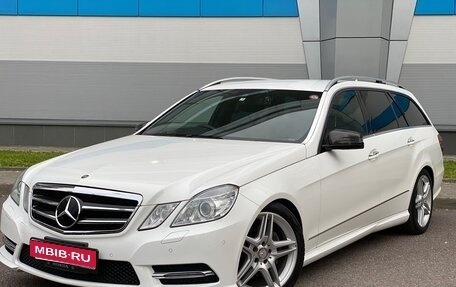 Mercedes-Benz E-Класс, 2013 год, 1 999 000 рублей, 1 фотография