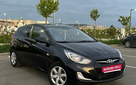 Hyundai Solaris II рестайлинг, 2012 год, 825 000 рублей, 2 фотография