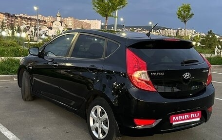 Hyundai Solaris II рестайлинг, 2012 год, 825 000 рублей, 4 фотография