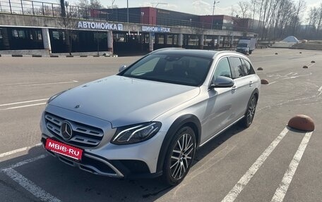 Mercedes-Benz E-Класс, 2019 год, 3 490 000 рублей, 8 фотография