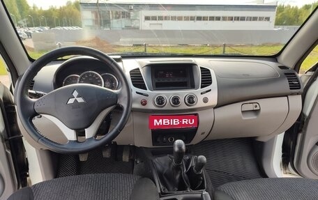 Mitsubishi L200 IV рестайлинг, 2013 год, 1 290 000 рублей, 3 фотография