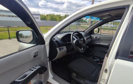 Mitsubishi L200 IV рестайлинг, 2013 год, 1 290 000 рублей, 13 фотография
