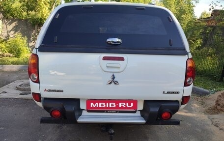 Mitsubishi L200 IV рестайлинг, 2013 год, 1 290 000 рублей, 30 фотография
