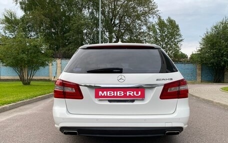 Mercedes-Benz E-Класс, 2013 год, 1 999 000 рублей, 7 фотография