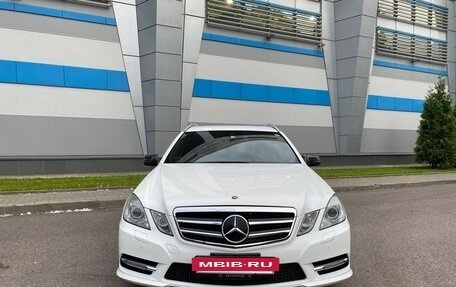 Mercedes-Benz E-Класс, 2013 год, 1 999 000 рублей, 3 фотография