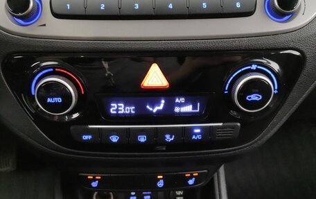Hyundai Solaris II рестайлинг, 2017 год, 1 090 000 рублей, 18 фотография
