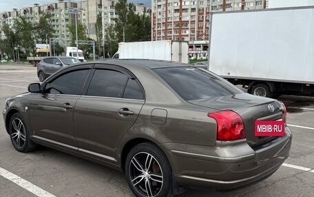Toyota Avensis III рестайлинг, 2005 год, 790 000 рублей, 5 фотография