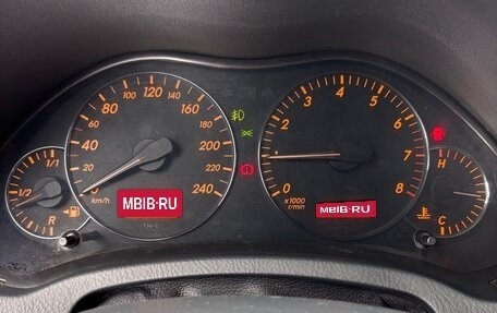 Toyota Avensis III рестайлинг, 2005 год, 790 000 рублей, 27 фотография