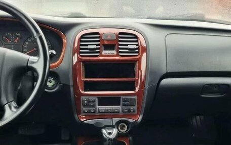 Hyundai Sonata IV рестайлинг, 2004 год, 380 000 рублей, 3 фотография