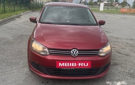 Volkswagen Polo VI (EU Market), 2013 год, 750 000 рублей, 2 фотография