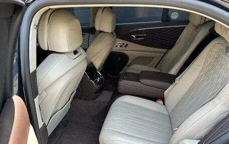 Bentley Flying Spur, 2022 год, 17 545 000 рублей, 13 фотография