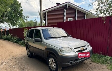 Chevrolet Niva I рестайлинг, 2009 год, 419 000 рублей, 2 фотография