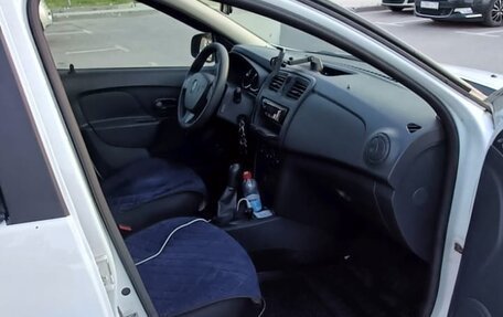Renault Logan II, 2015 год, 600 000 рублей, 11 фотография
