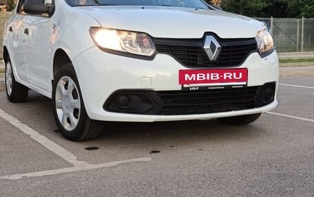 Renault Logan II, 2015 год, 600 000 рублей, 3 фотография