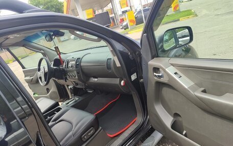 Nissan Navara (Frontier), 2007 год, 950 000 рублей, 17 фотография