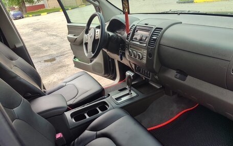 Nissan Navara (Frontier), 2007 год, 950 000 рублей, 19 фотография