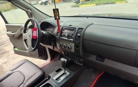 Nissan Navara (Frontier), 2007 год, 950 000 рублей, 15 фотография