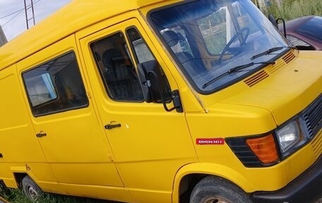 Mercedes-Benz G-Класс W463 рестайлинг _ii, 1991 год, 380 000 рублей, 3 фотография