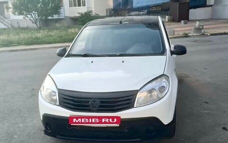 Renault Sandero I, 2013 год, 415 000 рублей, 2 фотография