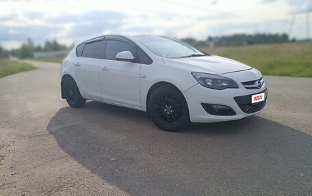 Opel Astra J, 2014 год, 700 000 рублей, 3 фотография