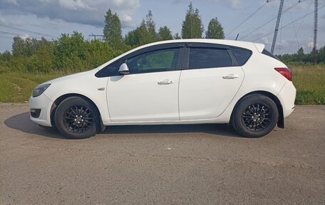 Opel Astra J, 2014 год, 700 000 рублей, 8 фотография