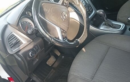 Opel Astra J, 2014 год, 700 000 рублей, 17 фотография