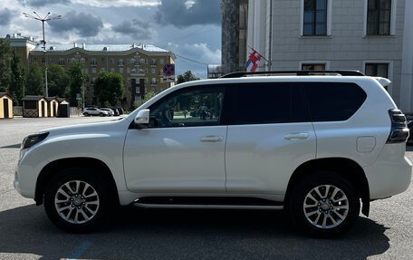 Toyota Land Cruiser Prado 150 рестайлинг 2, 2017 год, 4 600 000 рублей, 7 фотография