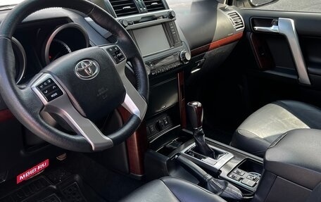 Toyota Land Cruiser Prado 150 рестайлинг 2, 2017 год, 4 600 000 рублей, 8 фотография