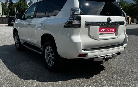 Toyota Land Cruiser Prado 150 рестайлинг 2, 2017 год, 4 600 000 рублей, 6 фотография