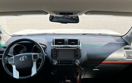 Toyota Land Cruiser Prado 150 рестайлинг 2, 2017 год, 4 600 000 рублей, 9 фотография