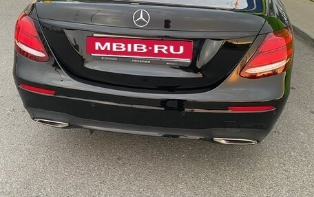 Mercedes-Benz E-Класс, 2019 год, 2 800 000 рублей, 3 фотография
