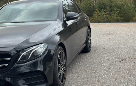 Mercedes-Benz E-Класс, 2019 год, 2 800 000 рублей, 4 фотография