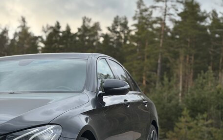 Mercedes-Benz E-Класс, 2019 год, 2 800 000 рублей, 5 фотография