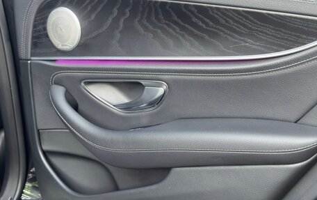 Mercedes-Benz E-Класс, 2019 год, 2 800 000 рублей, 13 фотография