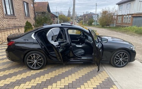 BMW 3 серия, 2019 год, 3 900 000 рублей, 25 фотография