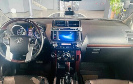 Toyota Land Cruiser Prado 150 рестайлинг 2, 2014 год, 3 194 000 рублей, 19 фотография