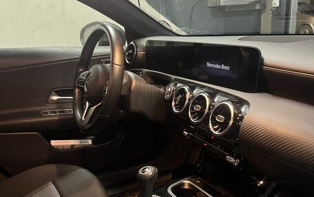 Mercedes-Benz CLA, 2020 год, 1 900 000 рублей, 11 фотография