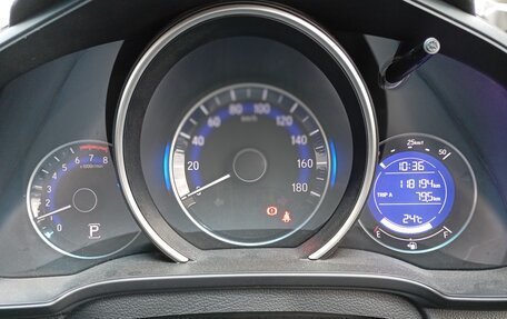 Honda Fit III, 2015 год, 1 350 000 рублей, 10 фотография