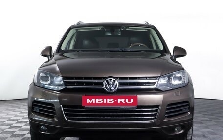 Volkswagen Touareg III, 2012 год, 1 997 000 рублей, 2 фотография